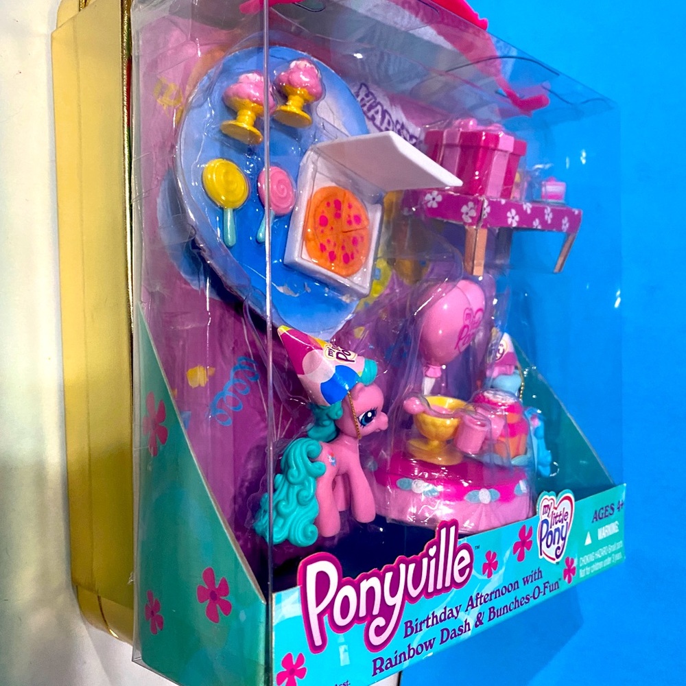 MY LITTLE PONY NWT 2006 PONYVILLE BIRTHDAY AFTERNOON RAINBOW DASH &BUNCHES-O-FUN - Picture 14 of 16